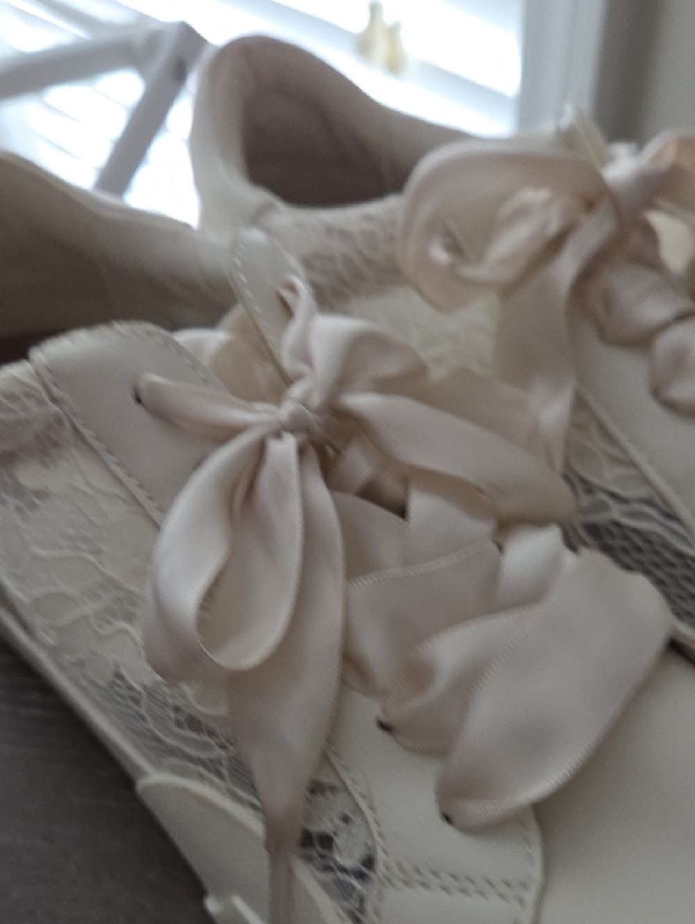 Dolce Vita Cream Ribbon-Lace Sneakers - Picture 5 of 8
